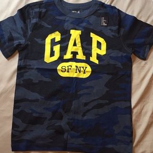 Boys short sleeve gap T-shirt